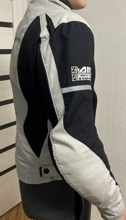 Продам мото куртку IXS air