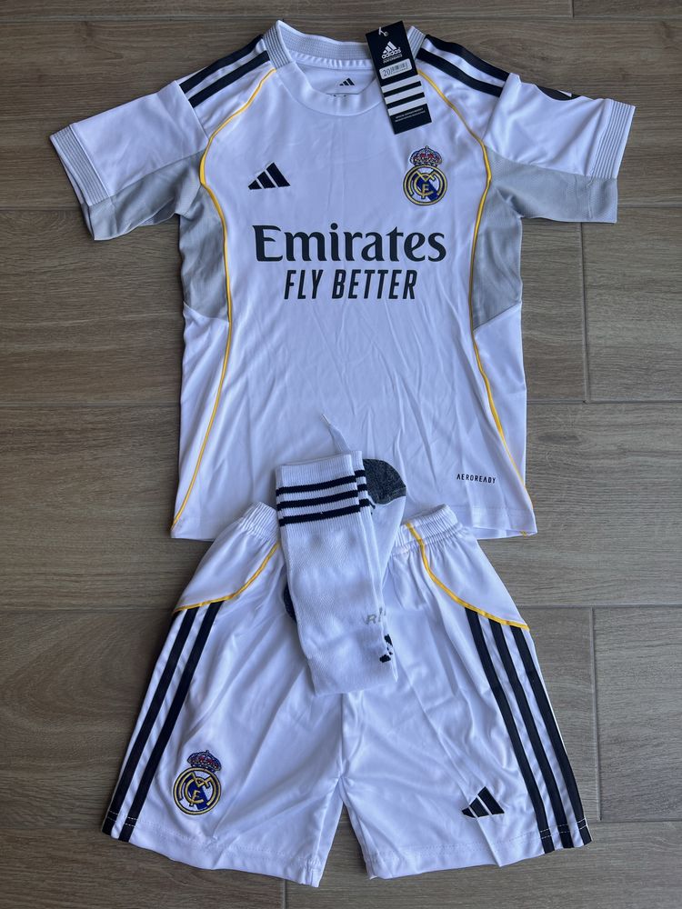 Conjunto criança Real Madrid PRINCIPAL 25/26