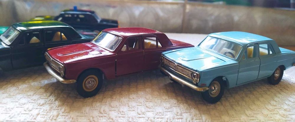 Масштабні моделі 1:43