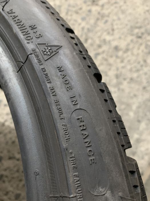 (1шт) як нове 235/35R19 Michelin Pilot Alpin PA4 (8.5мм) зимова шина