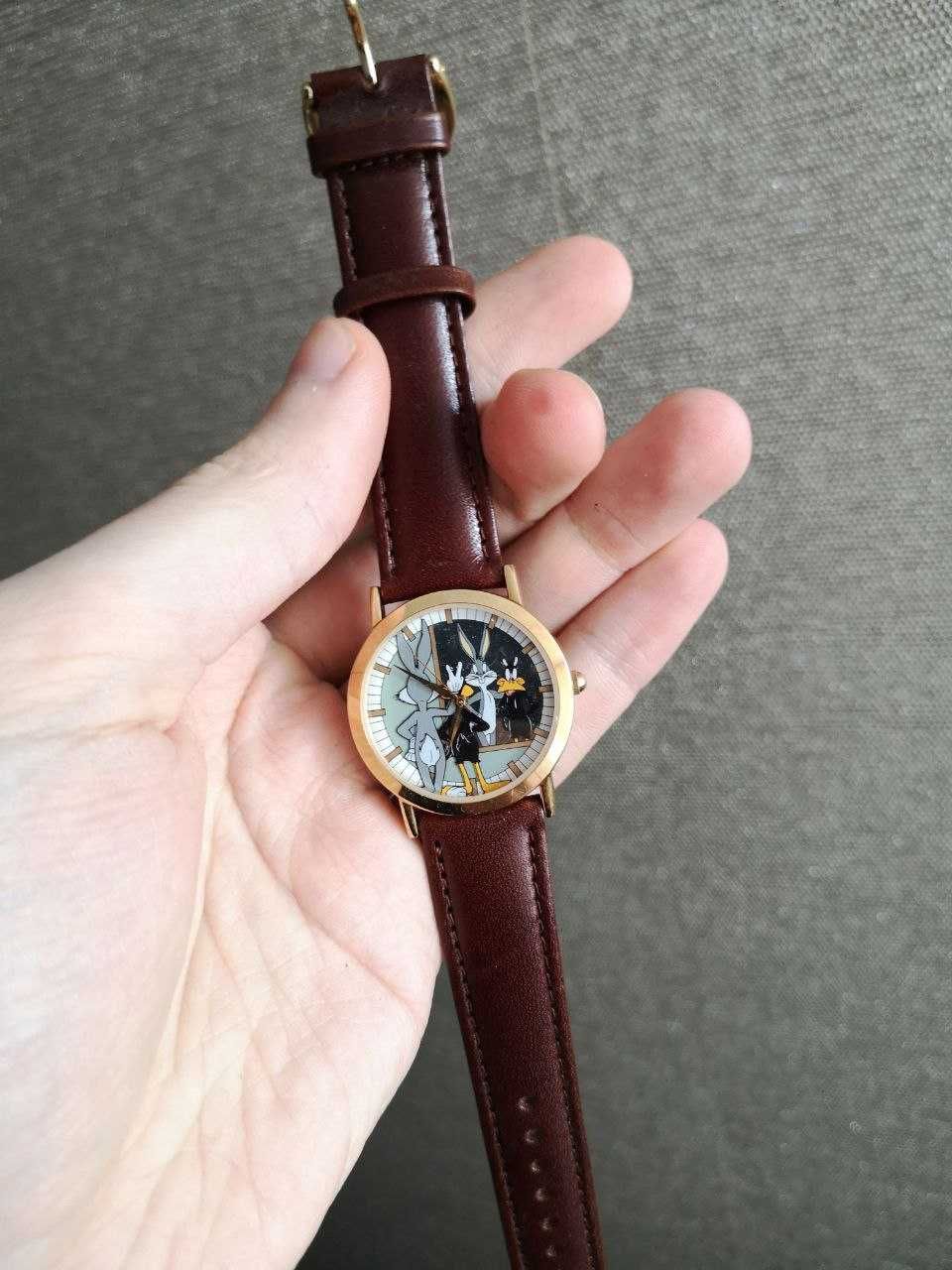 Годинник fossil warner bros