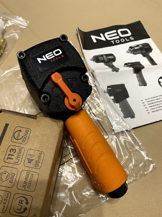 Польща  Ударний Гайковерт пневматичний NEO Tools 14-006