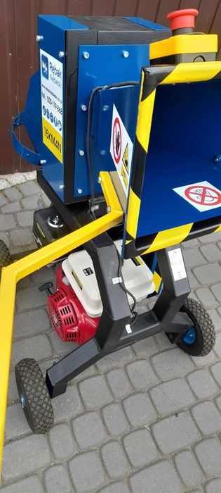 Rozdrabniacz spalinowy 15KM 4n niebieski rebak rębak walcowy tani opał
