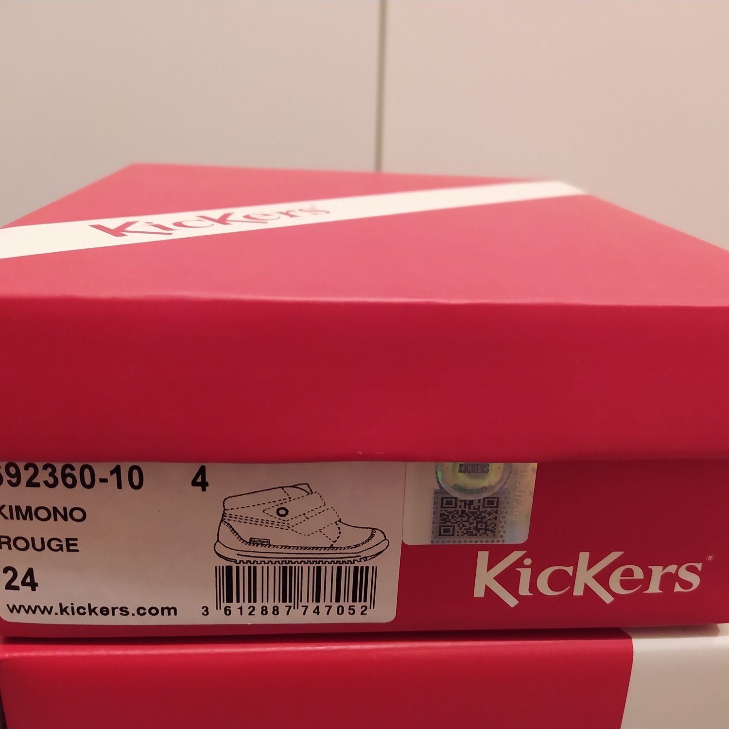 Botas criança em pele Kickers tamanho 24