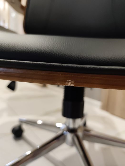 Nowe Krzesło biurowe gamingowe obrotowe z drewna i sztucznej skóry