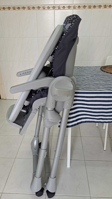 Chicco Cadeira de alimentação alta dos 6 meses a 3 anos (15 kg)