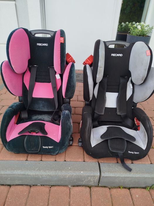 Dwa foteliki Recaro Young Sport