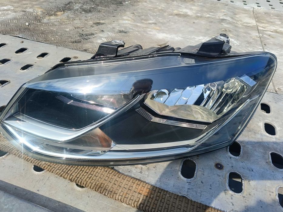 Lampa Lewy Przód Volkswagen Polo 6C / Oryginał / Bardzo Ładna