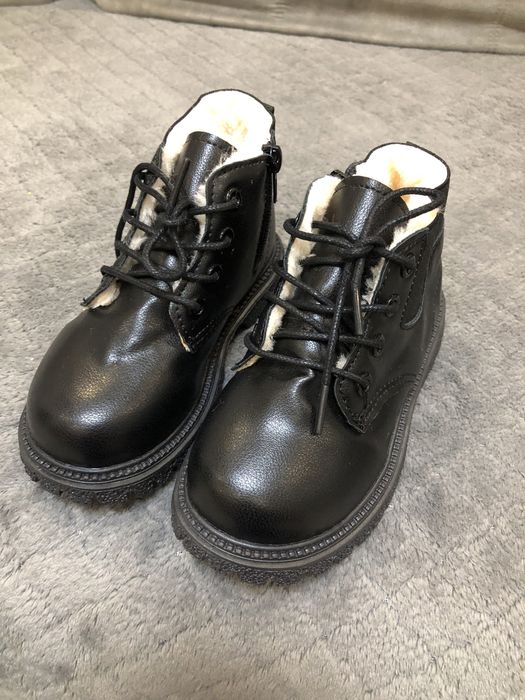 Ботінки дитячі нові теплі