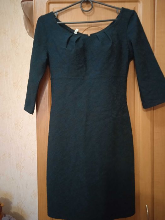 Продам платье женское