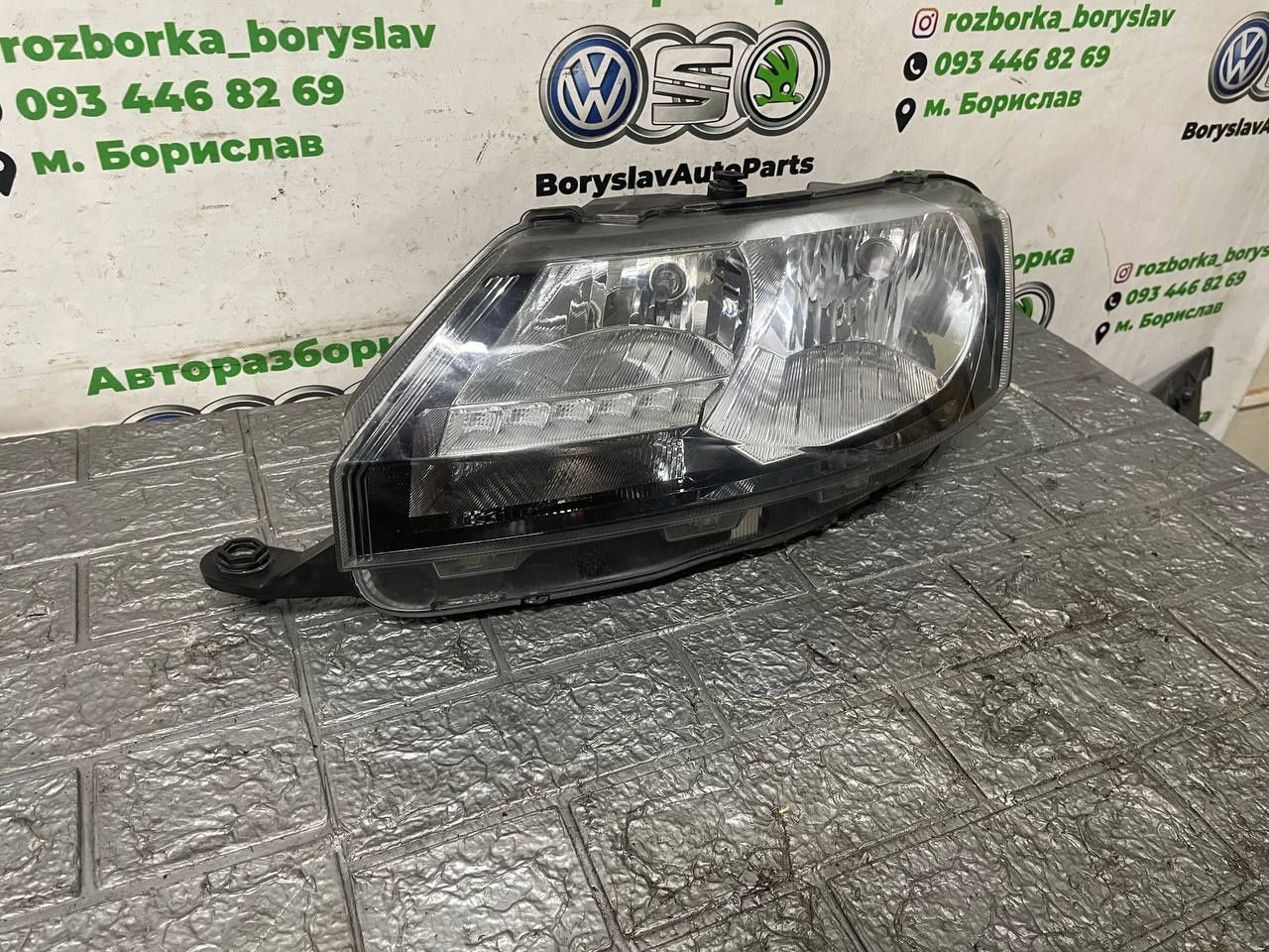 Фари Фара Фары Skoda Rapid Шкода Рапід Рапид
