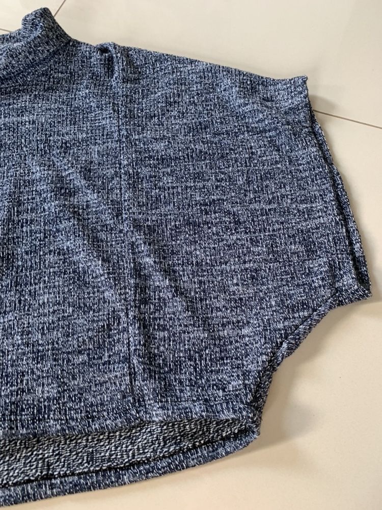 Krótki sweter/ponczo w rozmiarze M 38 półgolf
