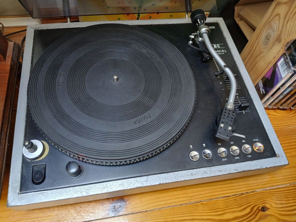 Gramofon Daniel hifi