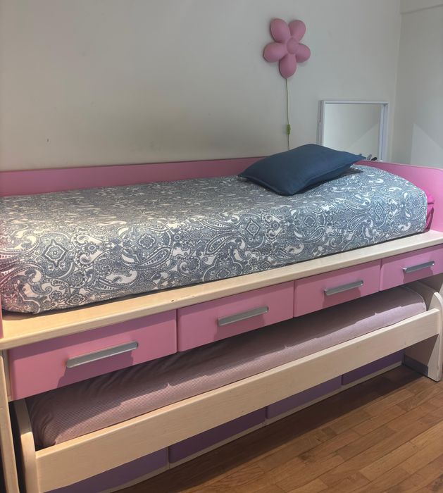 Cama (dupla) + colchões (PREÇO SIMBÓLICO)