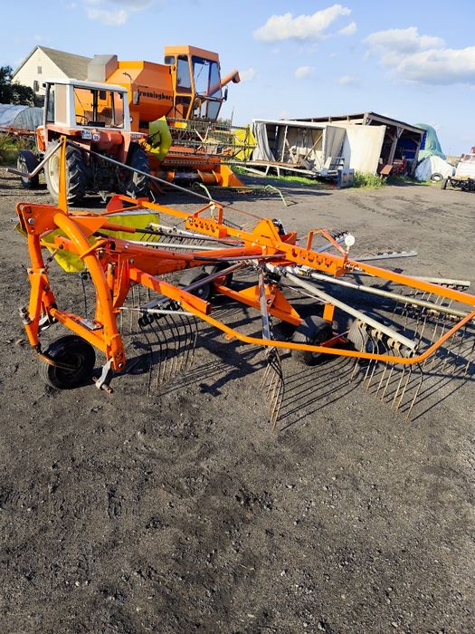 Zgrabiarka zagrabiarka FELLA TS 415 super stan