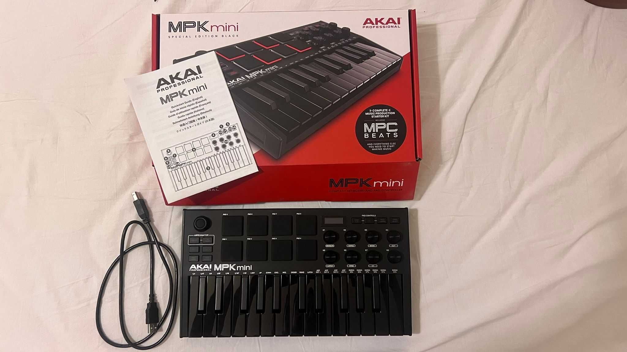 Teclado Controlador MIDI Akai MPK Mini Mk3