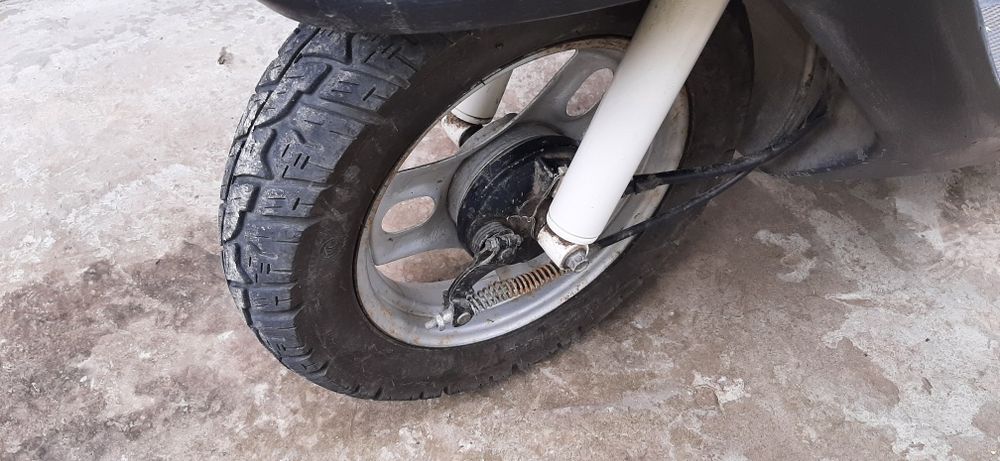 Скутер хонда цеста 34 двох тактний з номером і тех паспортом.