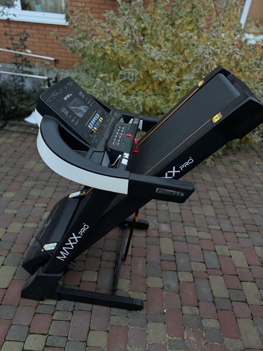 Бігова доріжка MaxxPro F60 (F60)