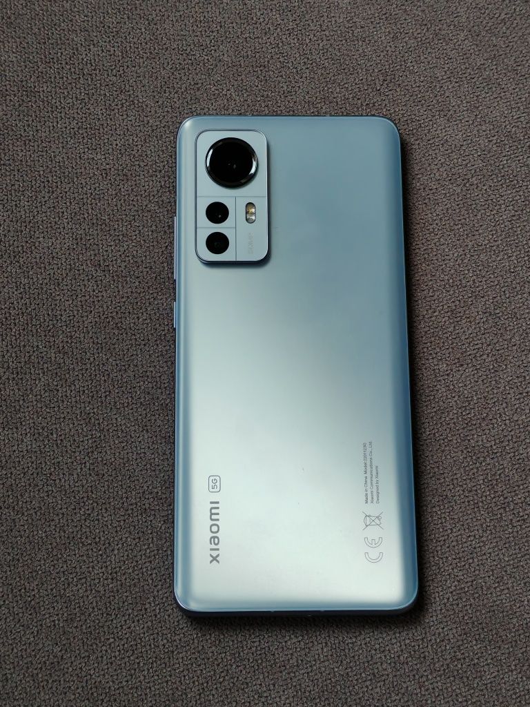 Xiaomi 12 8/256 (+akcesoria)