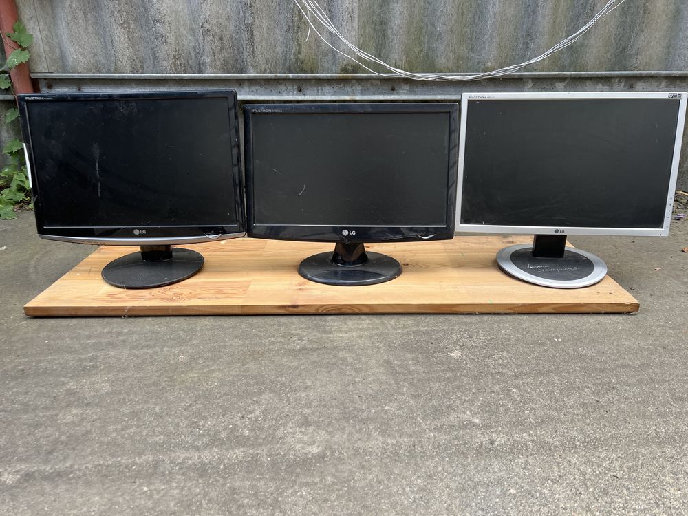 Мониторы офисные б/к на запчасти Samsung. LG. DELL 19 дюймов