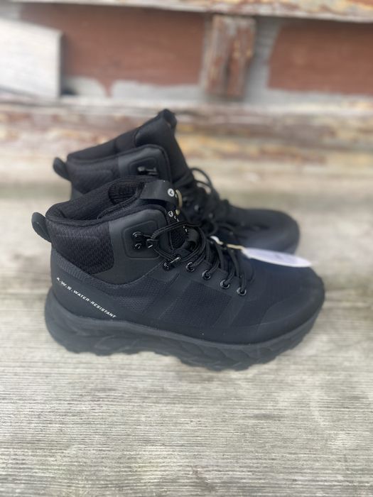 черевики Luhta Reipas з технологією A.W.S. WATER-RESISTANT.