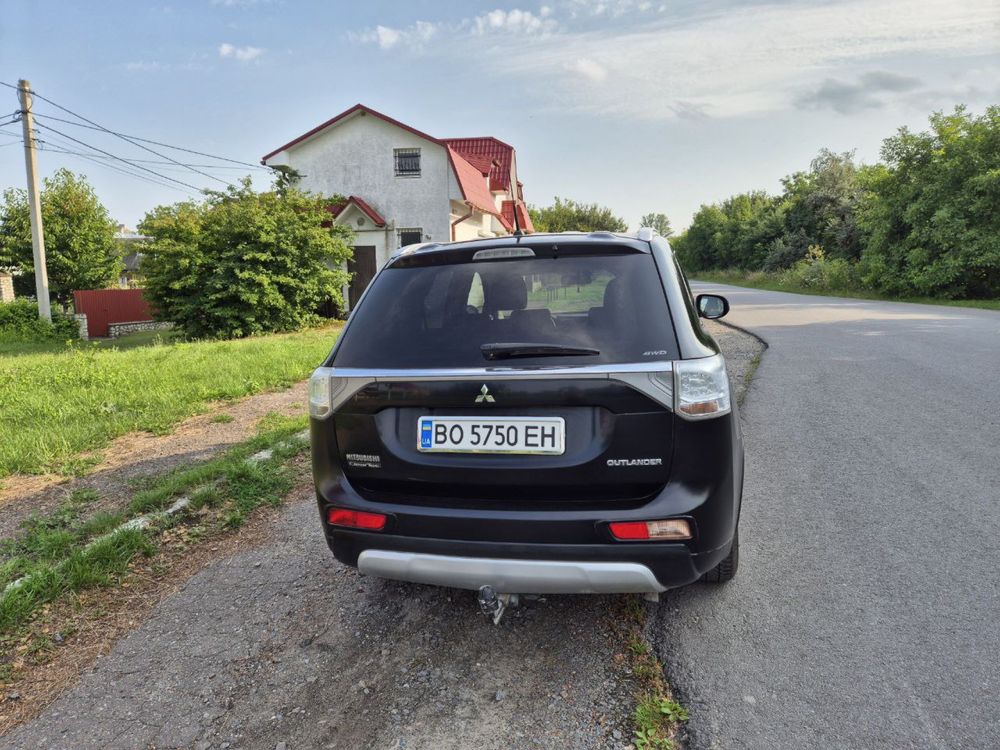 Mitsubishi Outlander 2014 рік