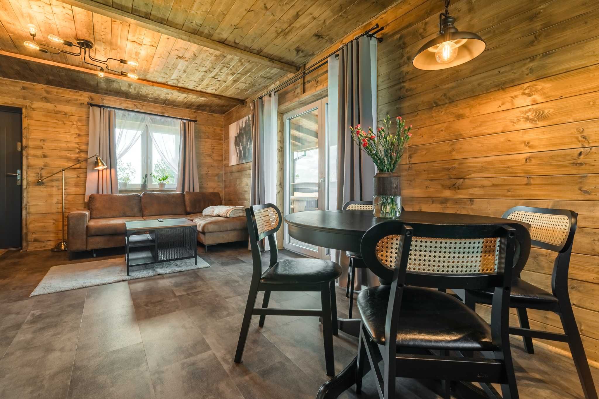 Domek na Mazurach: basen, sauna, balia – wypocznij luksusowo!