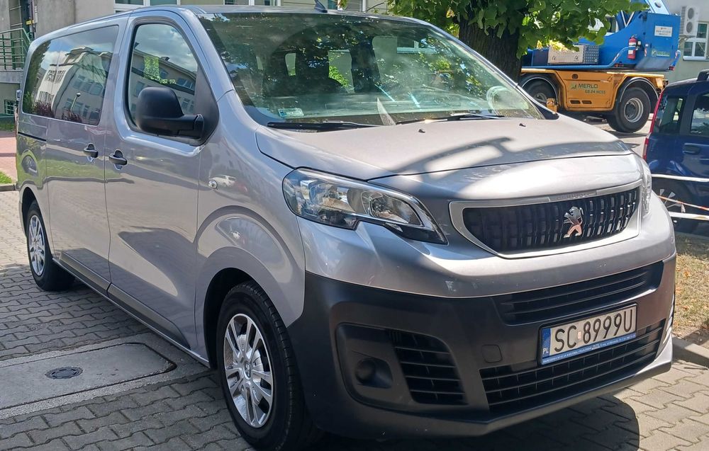 Peugeot Traveller 1,5  do 3,5 t, 5 drzwiowy , 9 osobowy