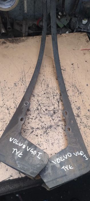 VOLVO V40 I combi chlapacz tył prawy lewy