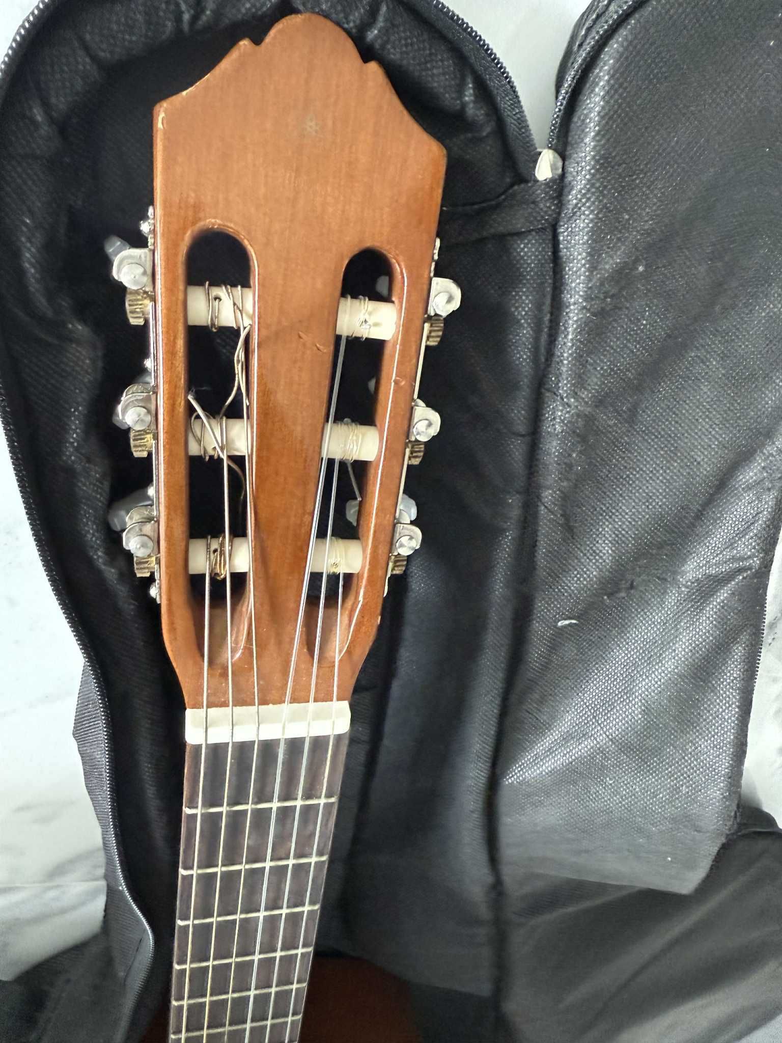 Gitara klasyczna Yamaha  C40 .