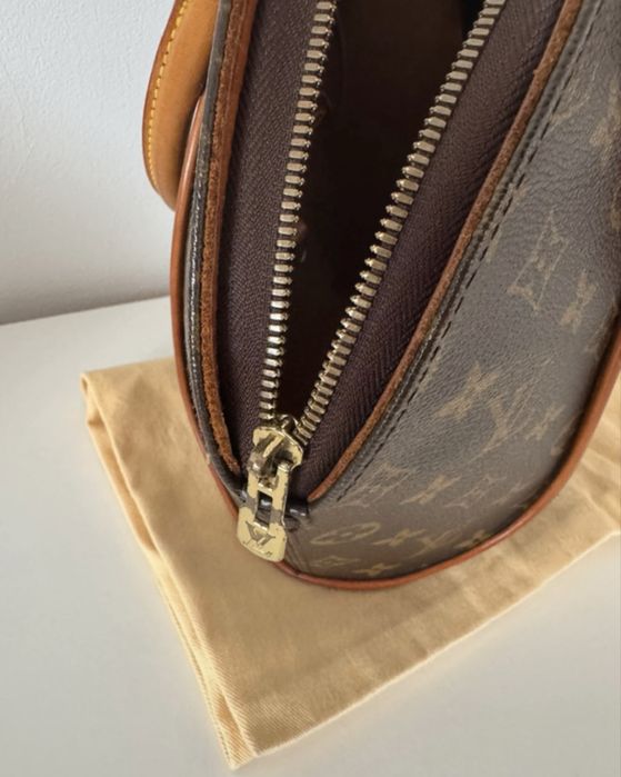 Louis vuitton ellipse