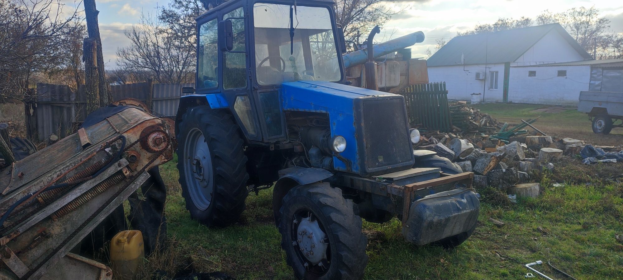 Продам трактор Т-40АМ, на ходу с документами + плуг.
