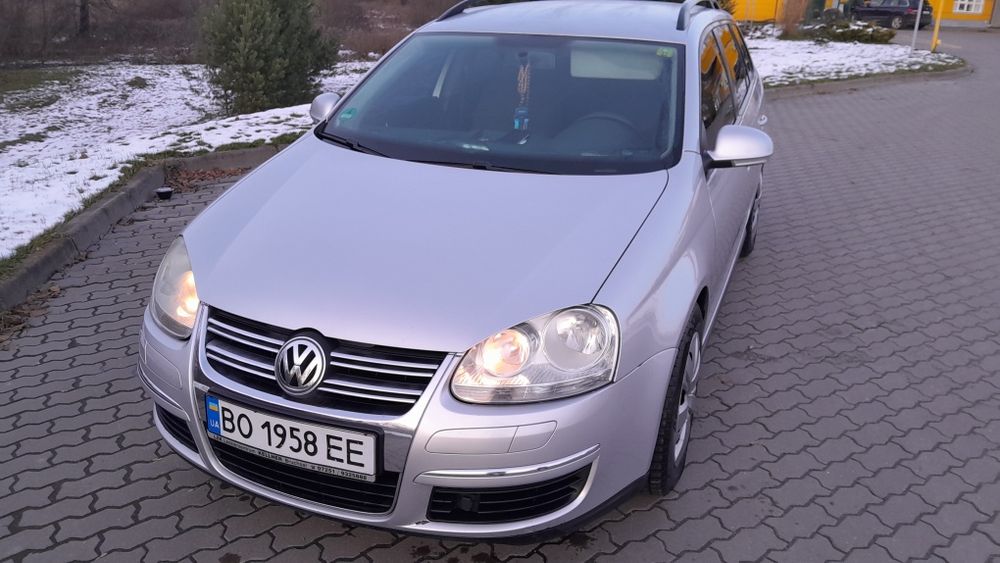 Автомобіль Volkswagen GOLF 1.6 MPI