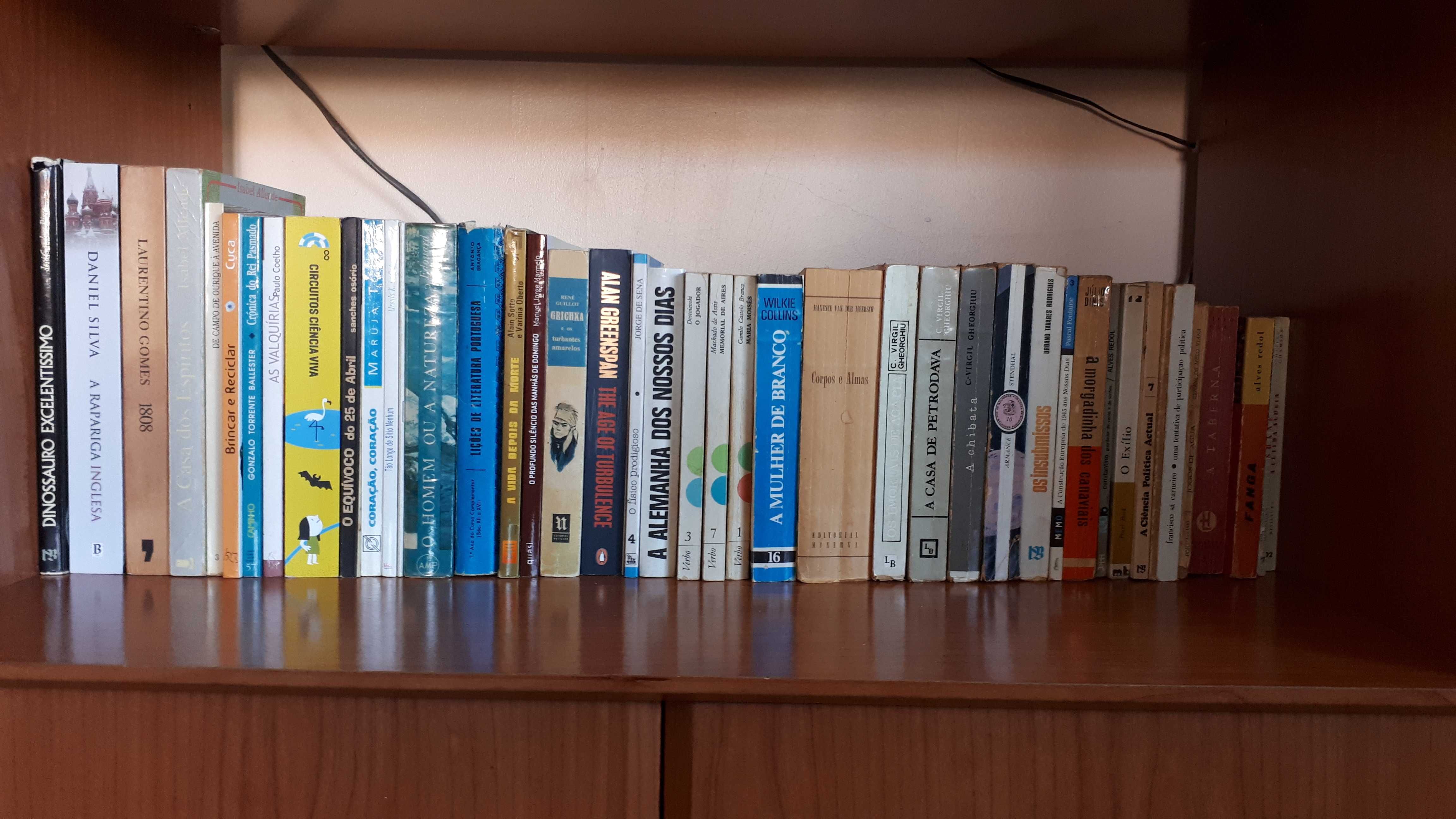 Livros de vários autores