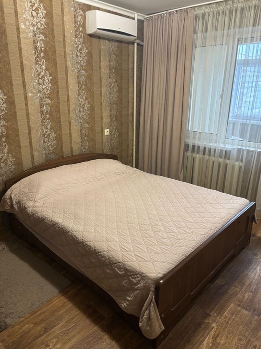 Двоспальне ліжко  160*200,самовивіз