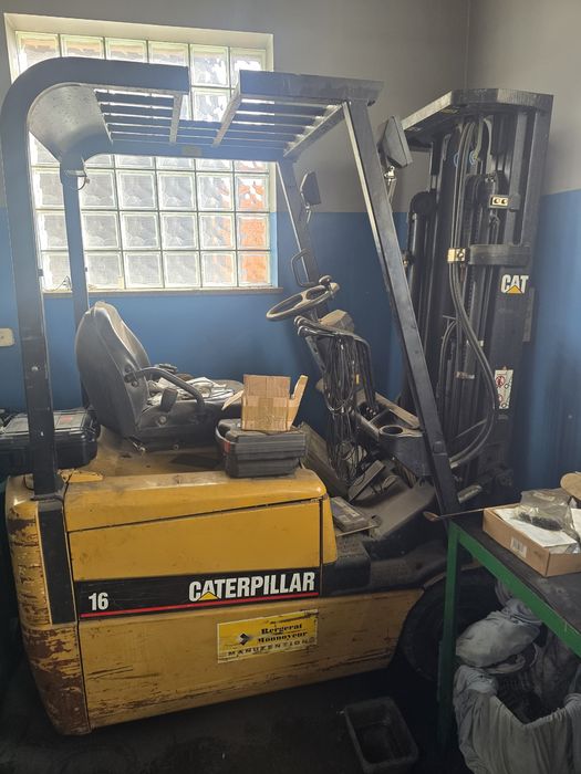 Wózek widłowy cat  16