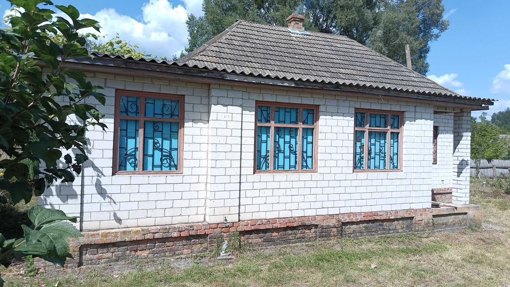 Терміново Продам гарний дім та земельну ділянку. село Хаенки.