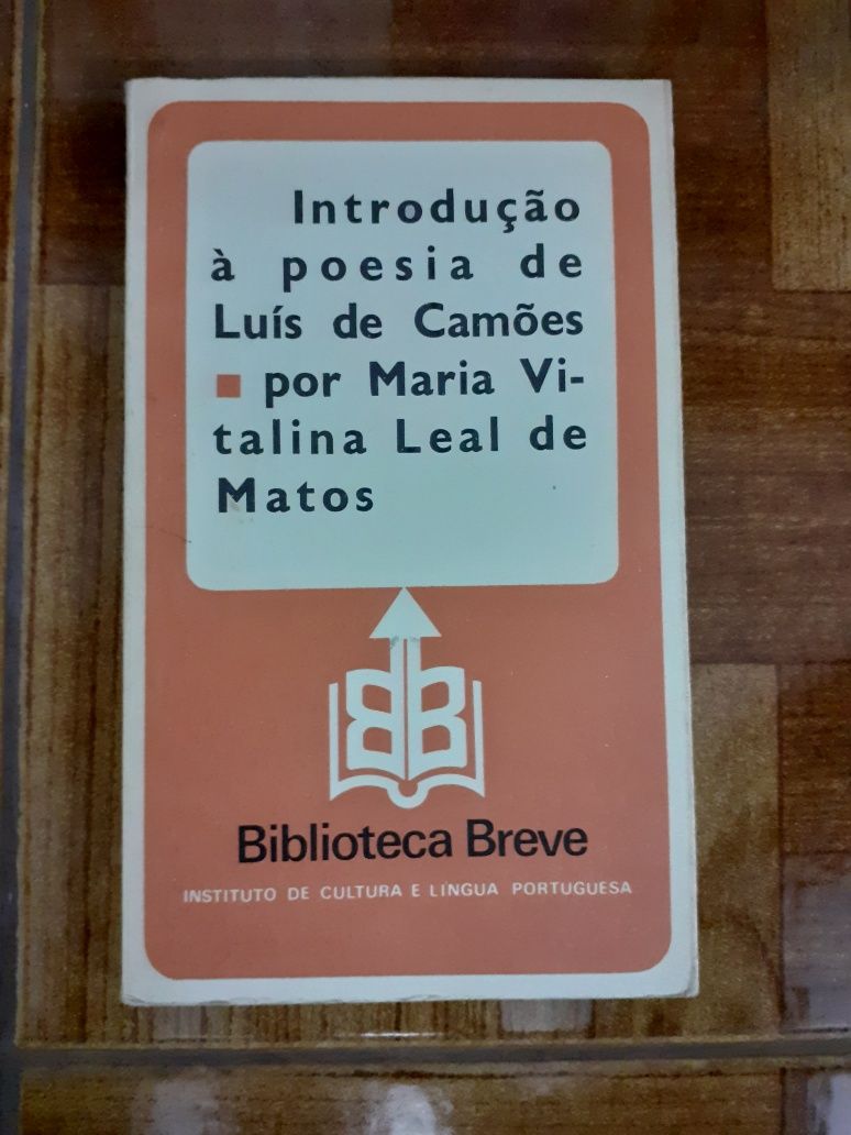 Introdução à poesia de Luis de Camões