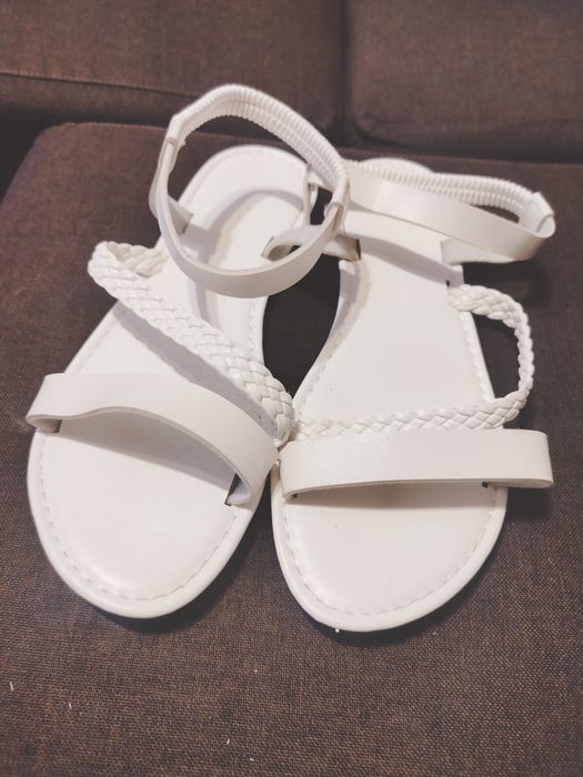 Sandały białe 39