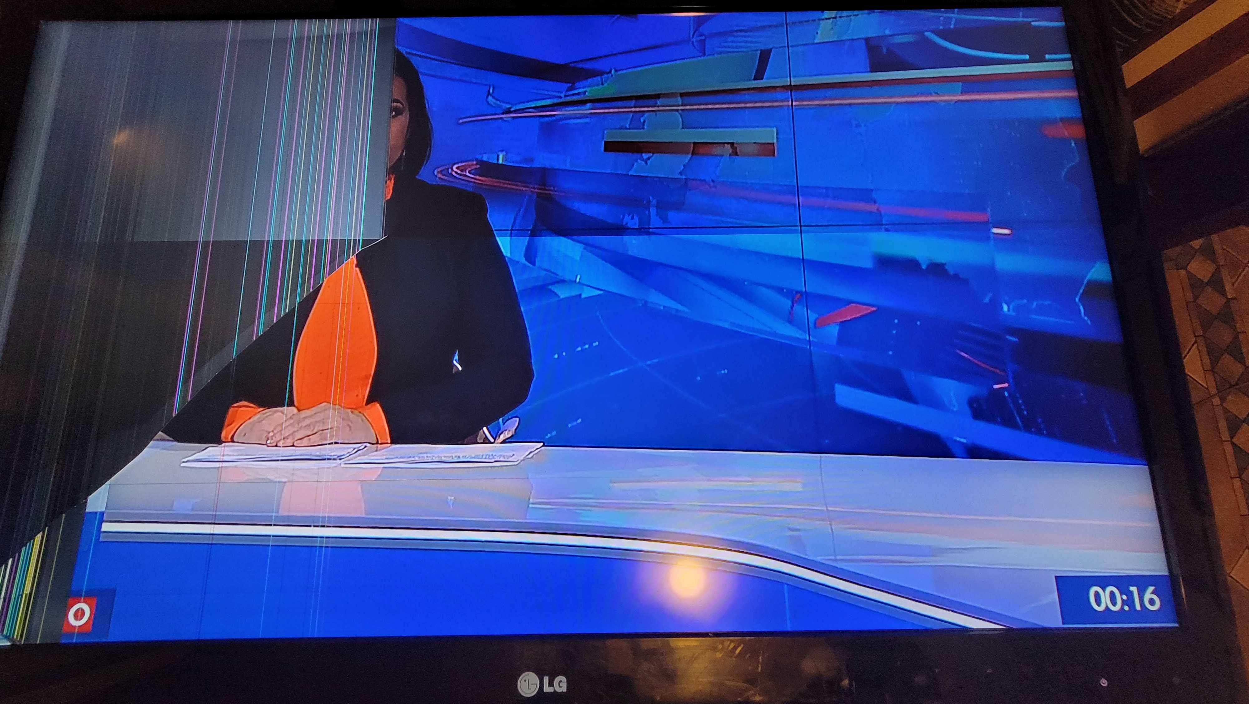 Pęknięta matryca ze sprawnym podświetleniem LED z TV LG 42LX6500