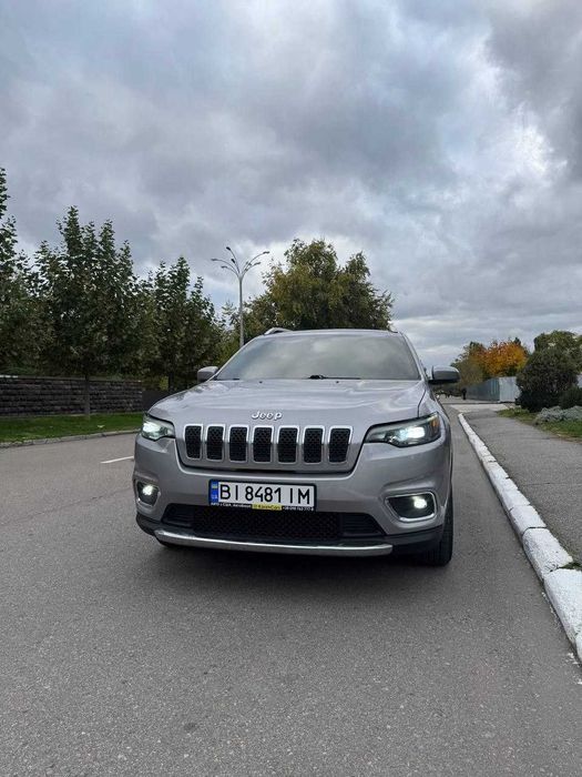 Jeep Cherokee 2018 2.4 бензин Передній привід Latitude +
