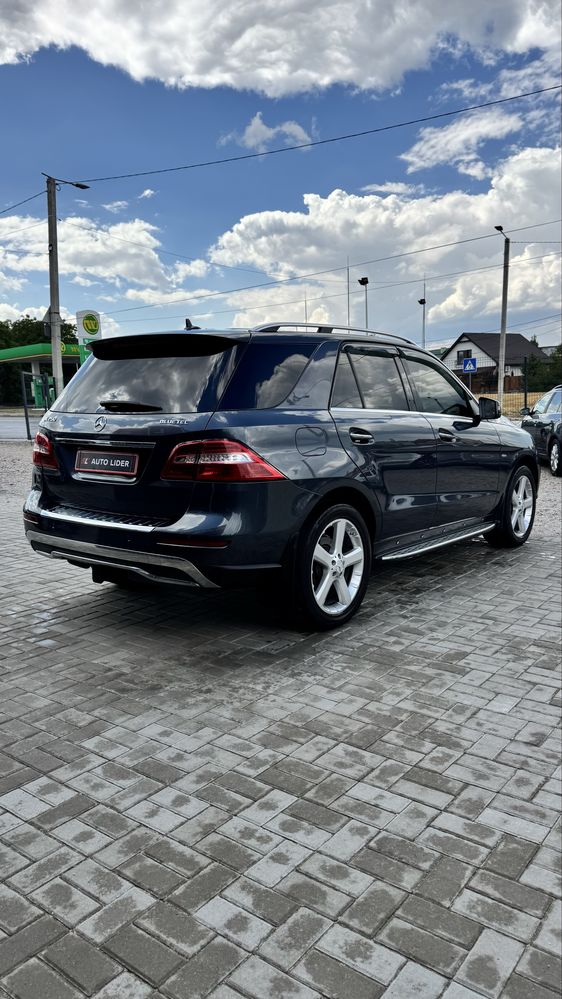 Mercedes-Benz W166 ML 250 BLUETEC 4 Matic 2015 р 2,1 Дизель 7АКПП