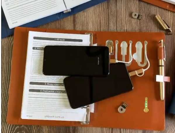 Блокнот, повербанк, USB флешка, зарядка. (Бизнес-органайзер AB BOOK)