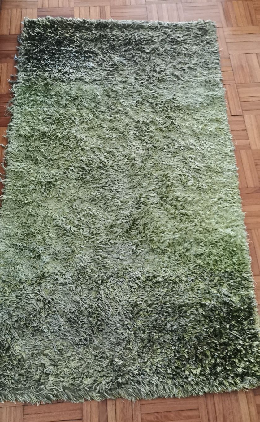 Tapete verde, de algodão para hall de entrada