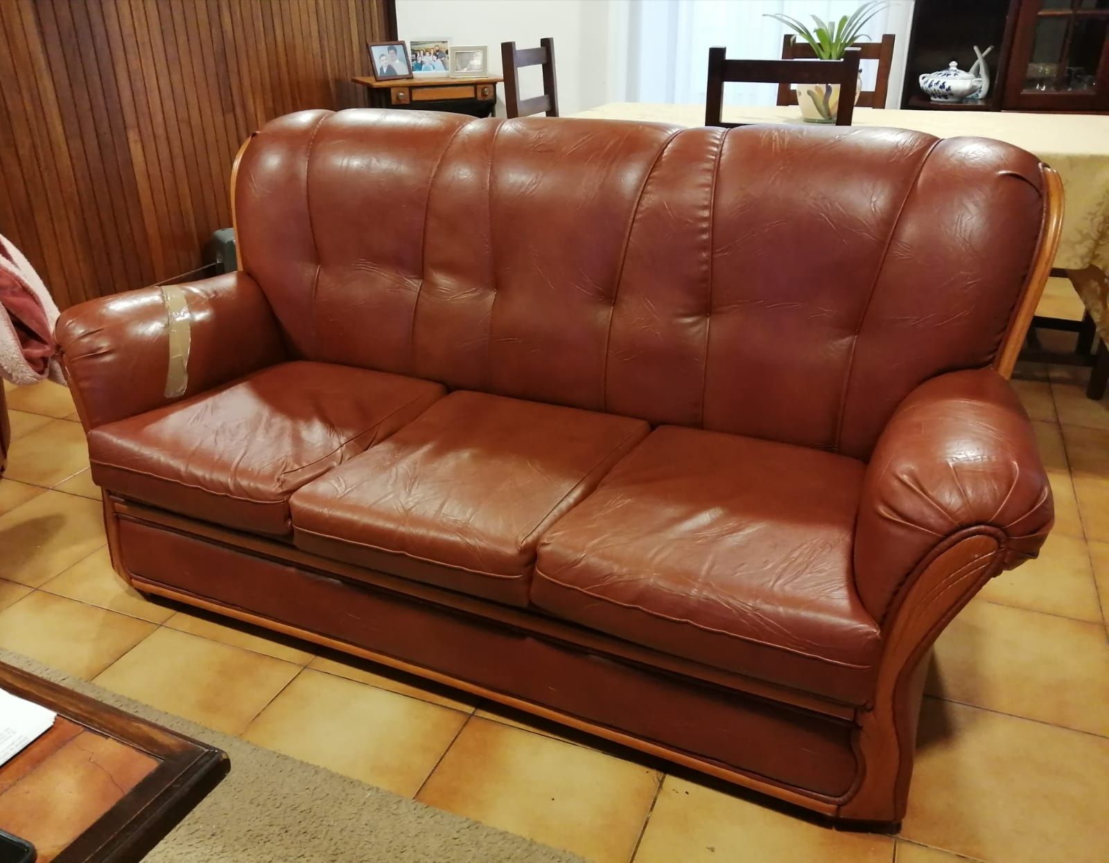 Vendo sofá 3 lugares usado