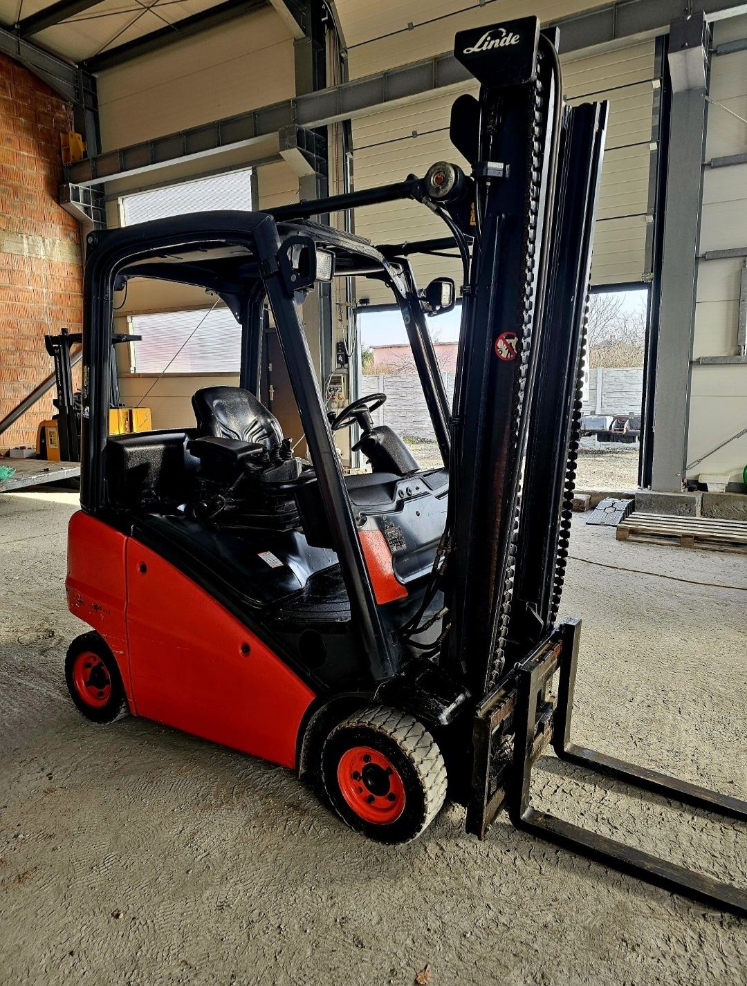 Wózek widłowy LINDE H14T-01 LPG 3800mm Przesuw LPG UDT transport