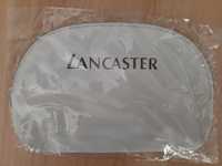 Biała nowa kosmetyczka Lancaster