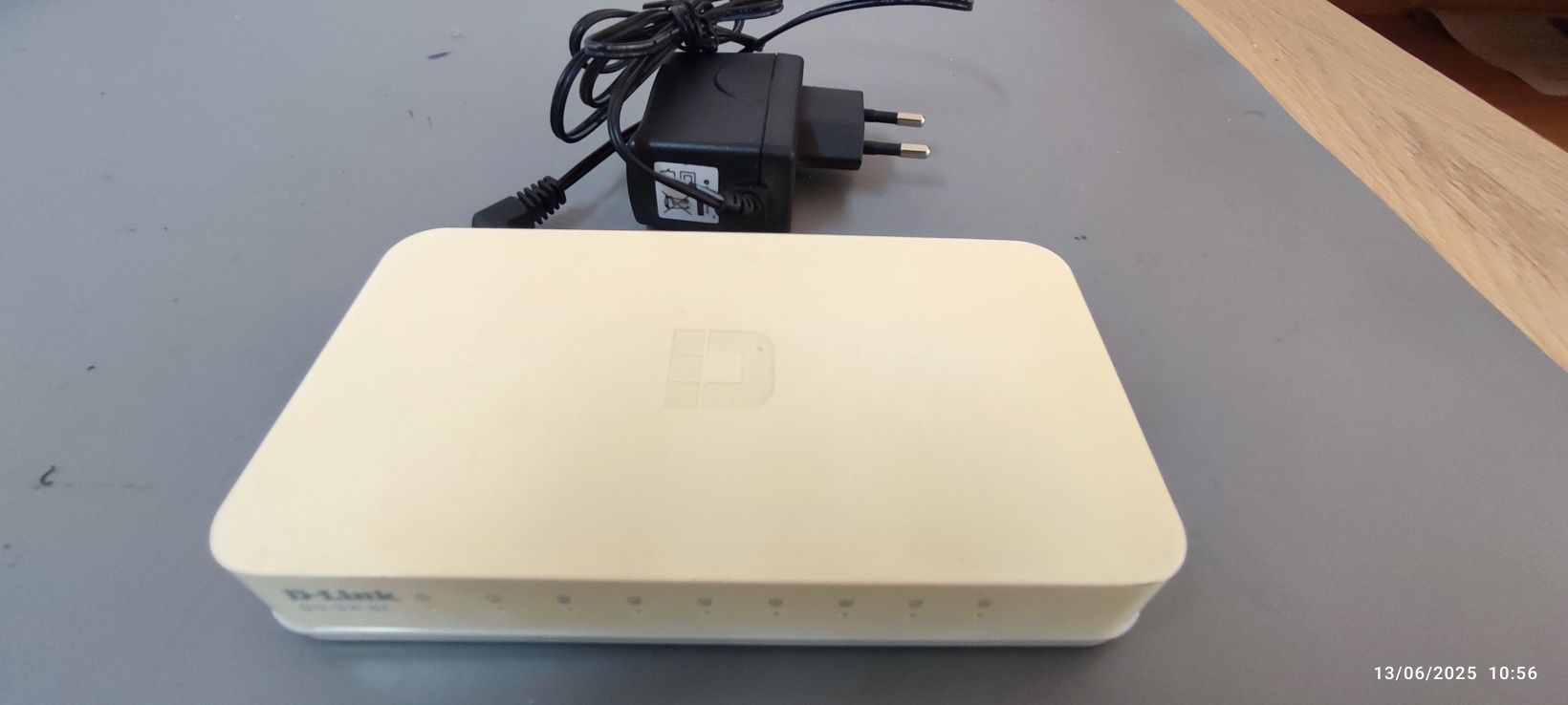 Switch de Rede D-Link Go Desktop 8 Portas 10/100Mbps