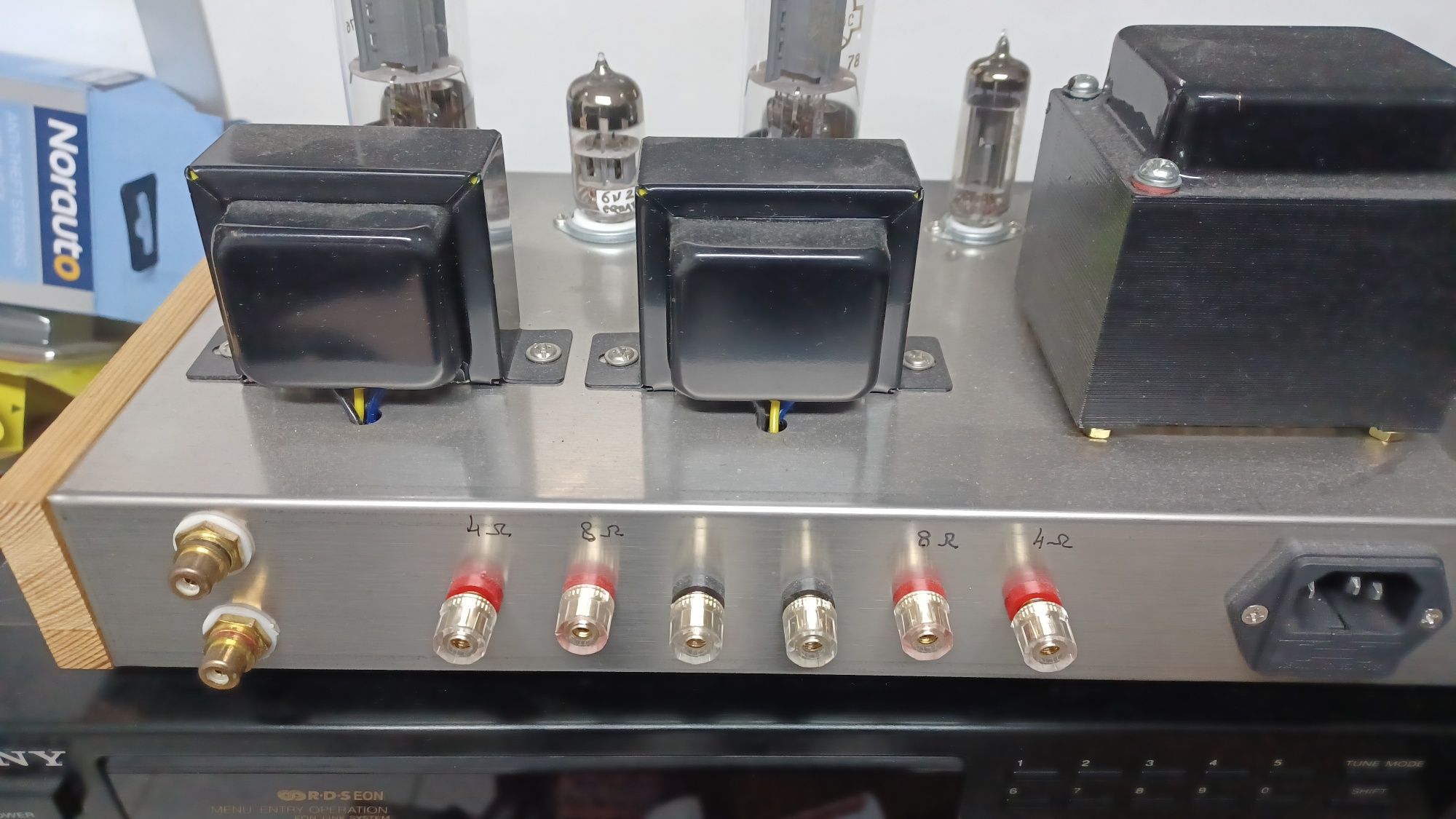 Pré amplificador a valvulas Upgrade Sylvania  ECC82/ECC83 e Integrados