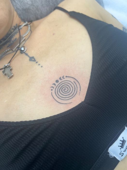 Модель на тату (Гагарина)